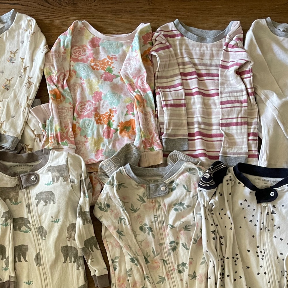 Lot bundle 7 Burt’s bees long-sleeve toddler pajamas organic.